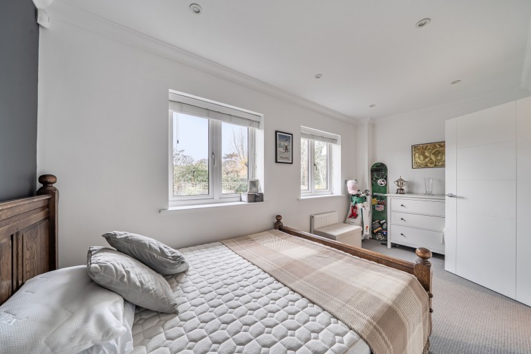 Images for Addlestone, Surrey