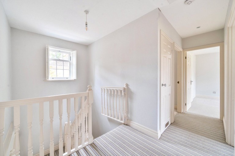 Images for Stoneleigh Park, Weybridge, Surrey
