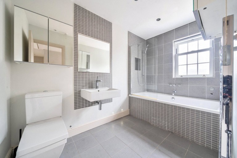 Images for Stoneleigh Park, Weybridge, Surrey