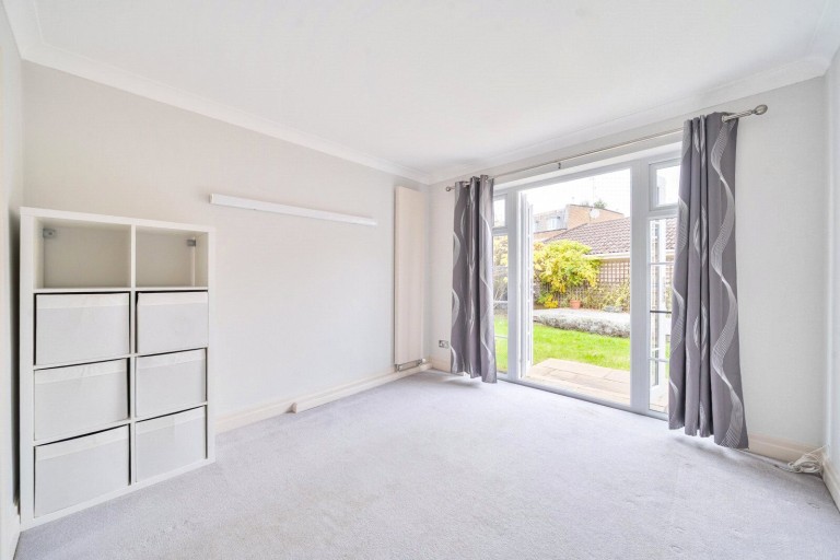 Images for Stoneleigh Park, Weybridge, Surrey