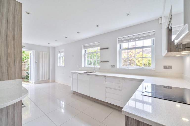 Images for Stoneleigh Park, Weybridge, Surrey