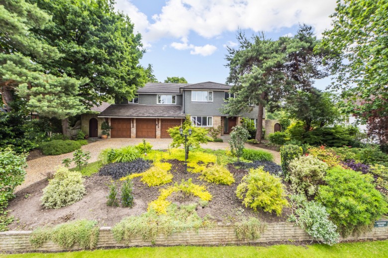 Click the photo for more details of Crossfield Place, Weybridge, KT13