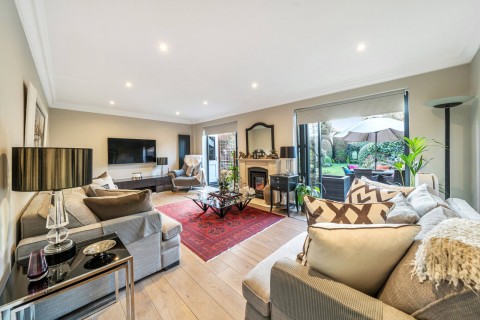 Click the photo for more details of Village Close, Weybridge, KT13
