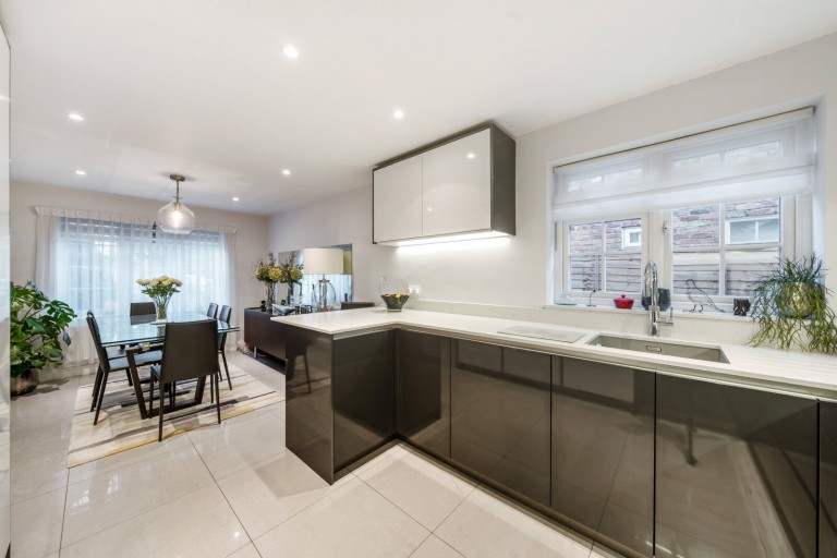 Images for Village Close, Weybridge, KT13