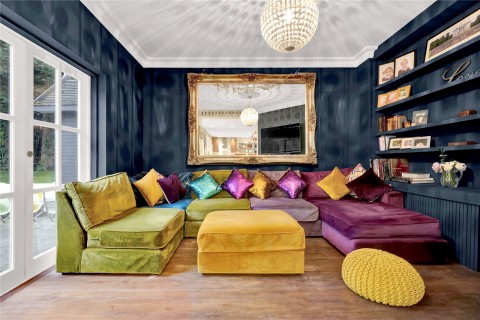 Click the photo for more details of South Ridge, St George's Hill, Surrey