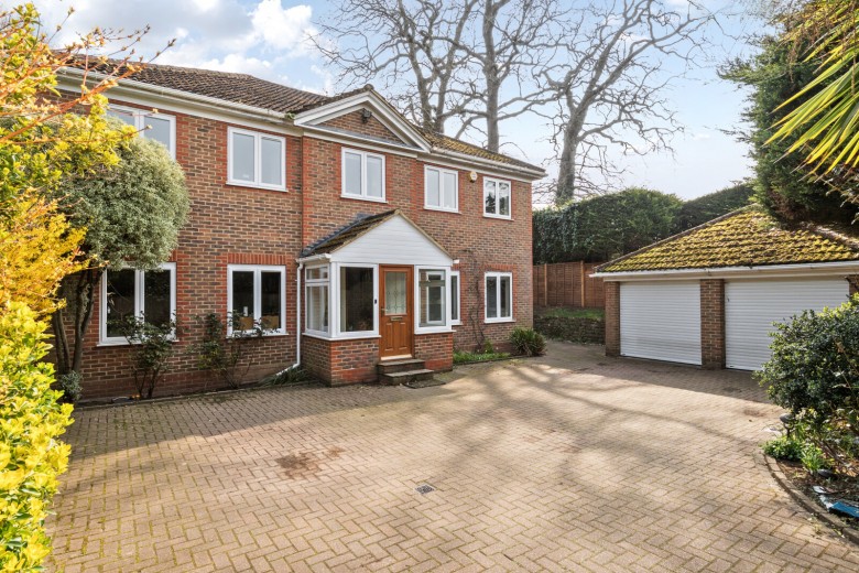 Click the photo for more details of Rosslyn Park, Weybridge, Surrey