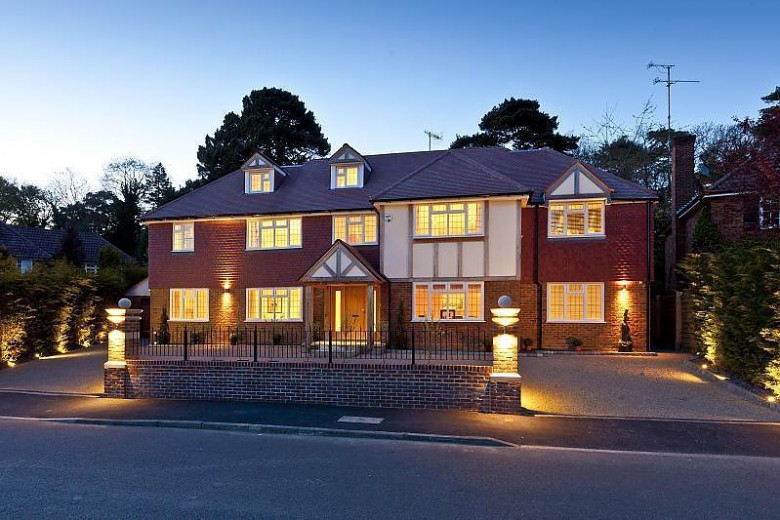 Click the photo for more details of Kingswood Close, Weybridge, KT13