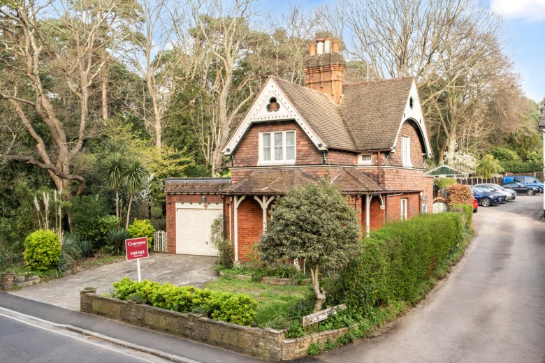 Click the photo for more details of Brooklands Road, Weybridge, Surrey