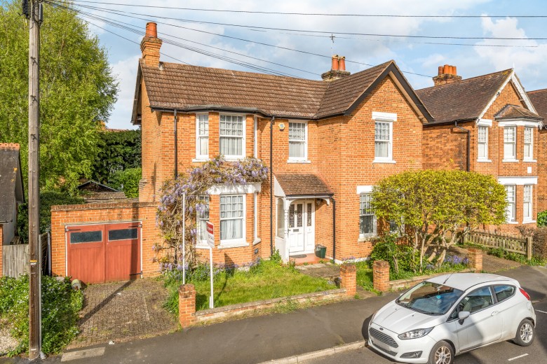 Click the photo for more details of Oakdale Road, Weybridge, KT13