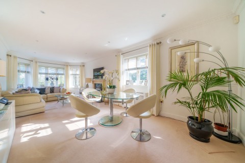 Click the photo for more details of Queens Road, 46 Queens Road, Weybridge, Surrey