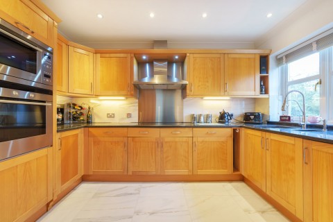 Click the photo for more details of Queens Road, 46 Queens Road, Weybridge, Surrey