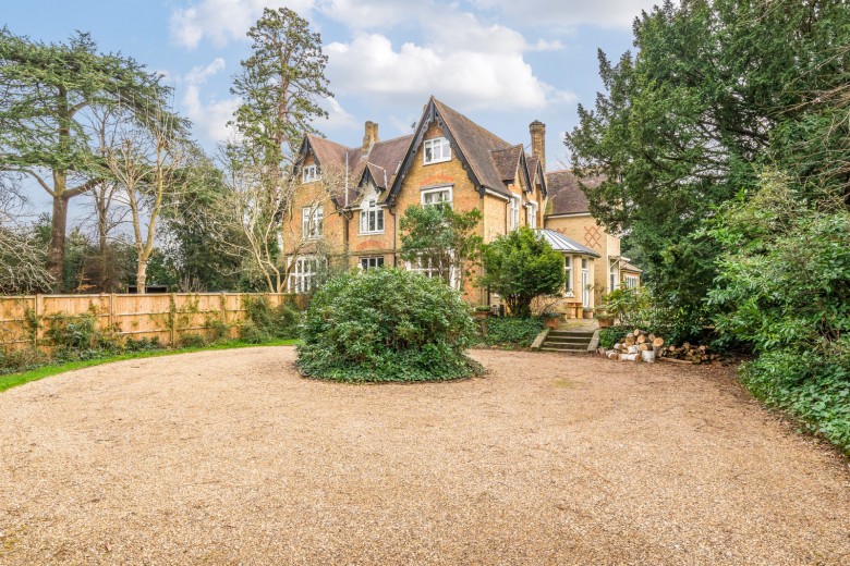 Click the photo for more details of Firfields, Weybridge, KT13