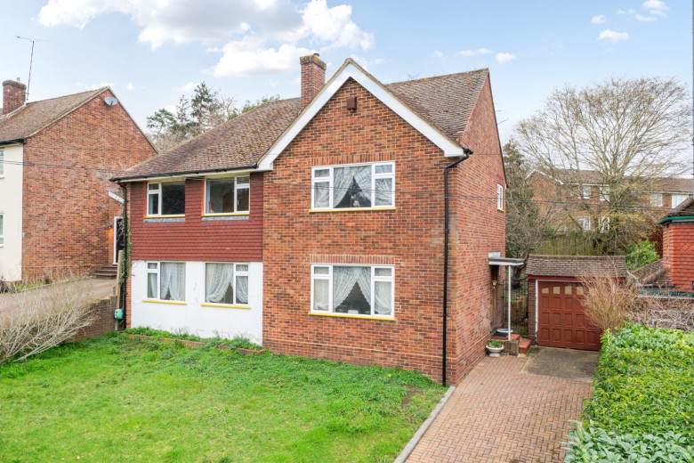 Click the photo for more details of Chaucer Avenue, Weybridge, Surrey