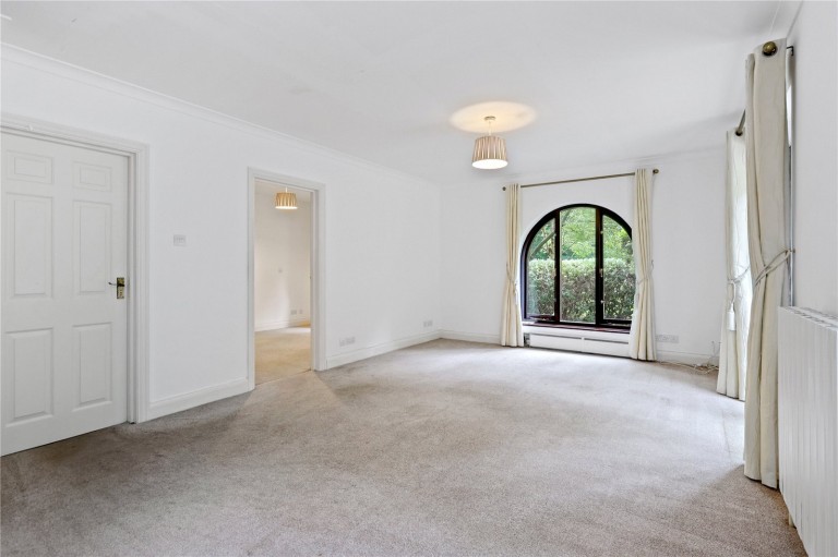 Images for East Road, St George's Hill, Surrey