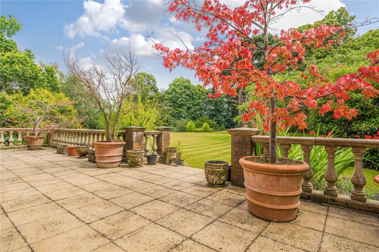 Images for Tor Lane, St George's Hill, Surrey