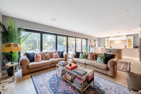 Click the photo for more details of Oatlands Close, Weybridge, Surrey