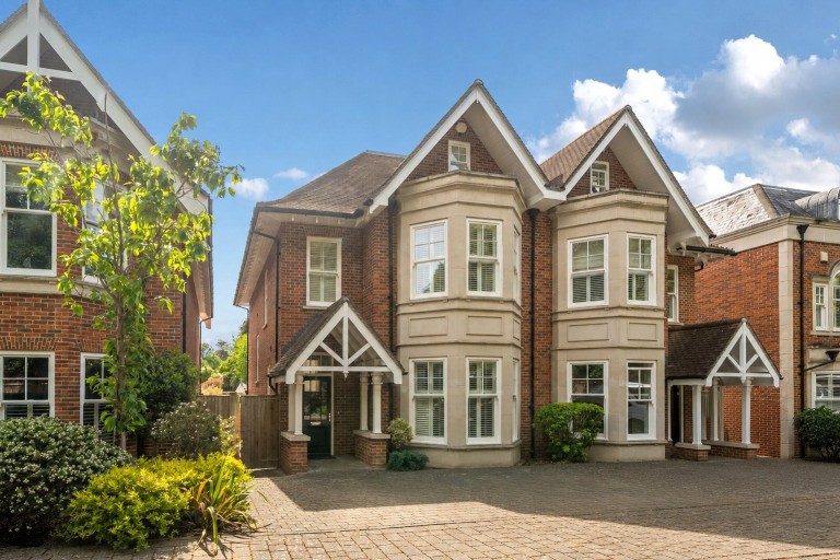Images for Oatlands Chase, Weybridge, Surrey