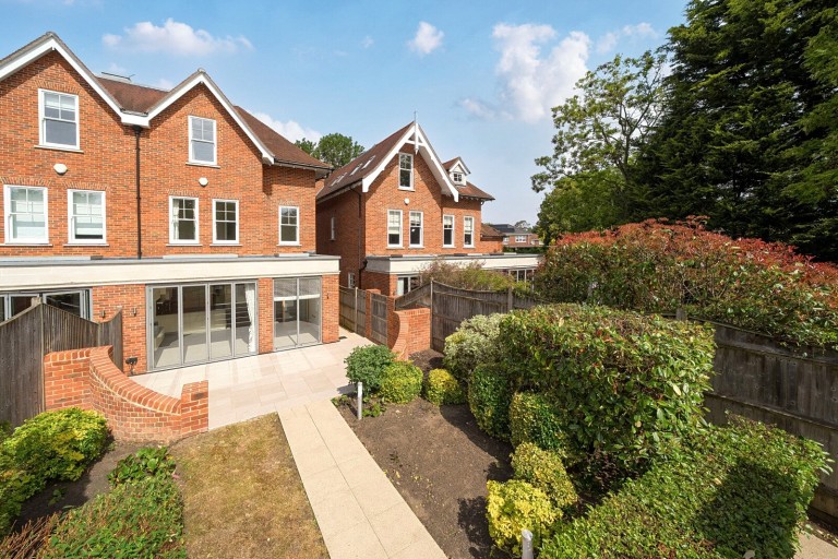 Images for Oatlands Chase, Weybridge, Surrey
