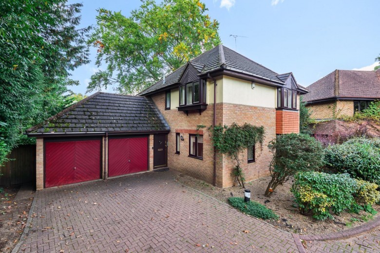 Click the photo for more details of Virginia Close, Weybridge, KT13