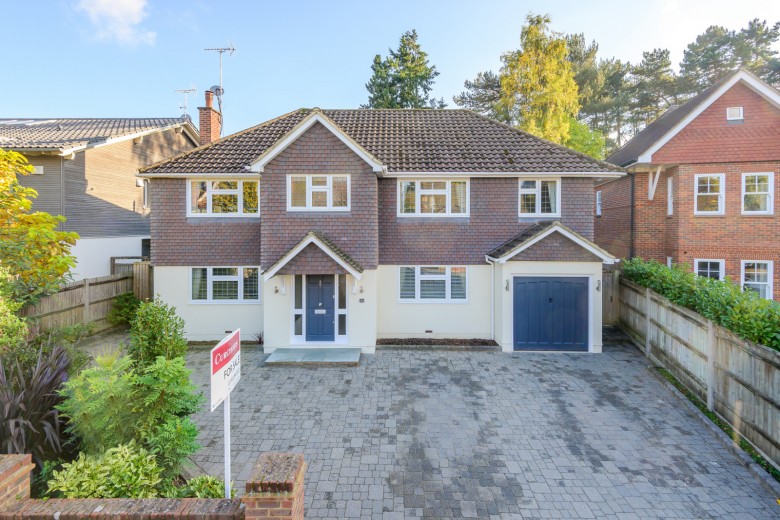 Click the photo for more details of Mayfield Road, Weybridge, KT13