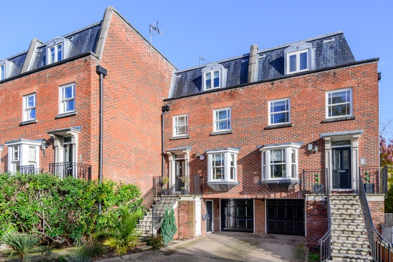 Click the photo for more details of Brooklands Court, Northfield Place, Weybridge, KT13