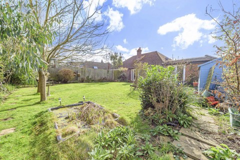 Click the photo for more details of Fortescue Road, Weybridge, KT13