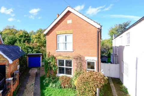 Click the photo for more details of Radnor Road, Weybridge, KT13