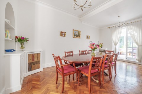 Click the photo for more details of Woburn Hill, Addlestone, KT15