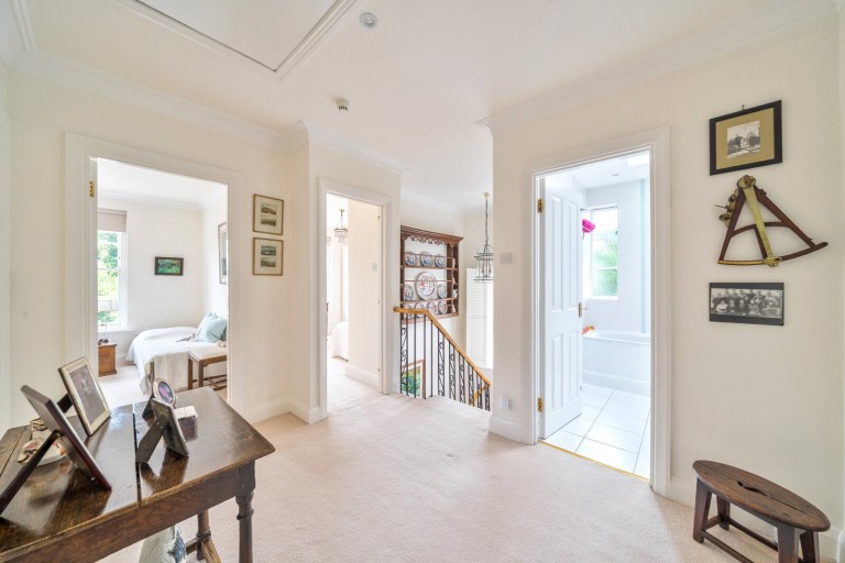 Images for Winterbourne Grove, Weybridge, Surrey