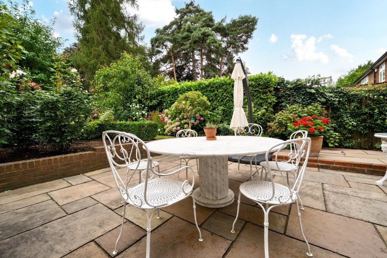 Images for Winterbourne Grove, Weybridge, Surrey