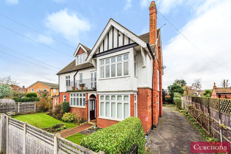 Click the photo for more details of 29 Portmore Park Road, Weybridge, KT13
