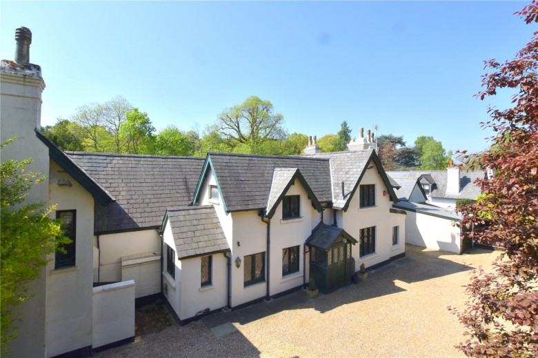 Click the photo for more details of Byfleet Road, Cobham, KT11