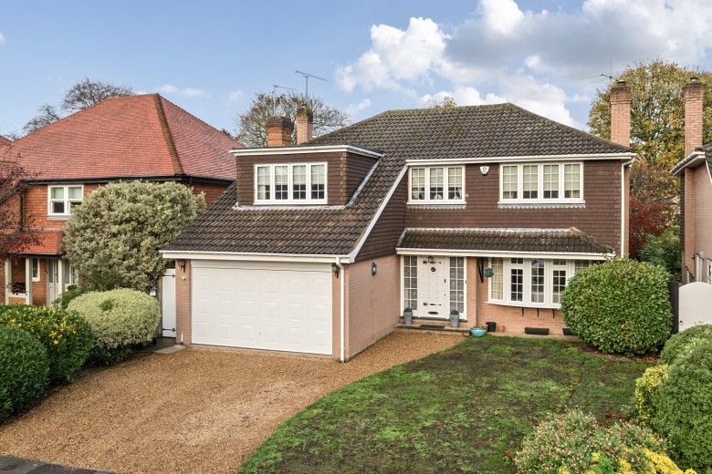 Click the photo for more details of Woodland Grove, Weybridge, Surrey