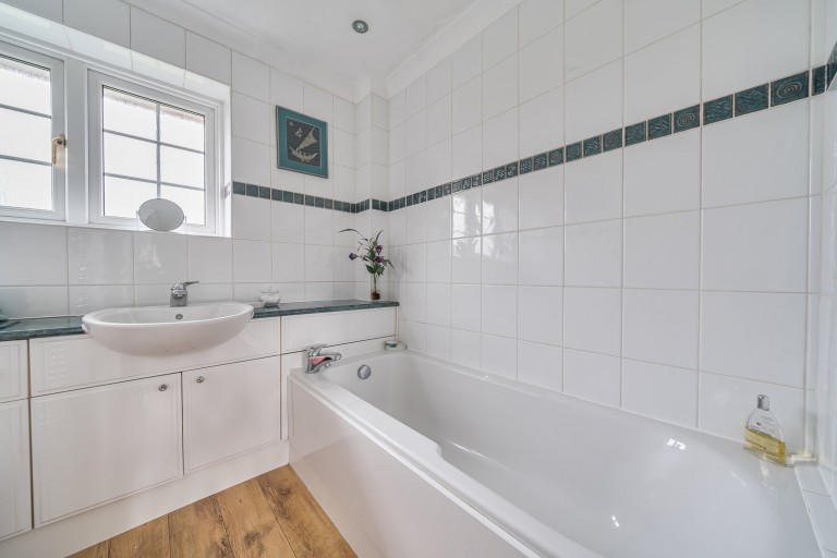 Images for Woodland Grove, Weybridge, Surrey