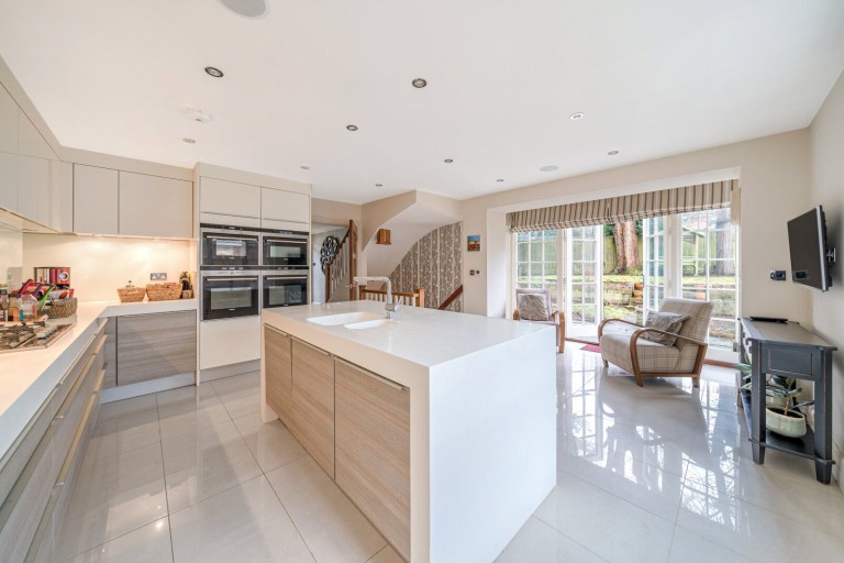 Images for Warrenhurst Gardens, Weybridge, Surrey