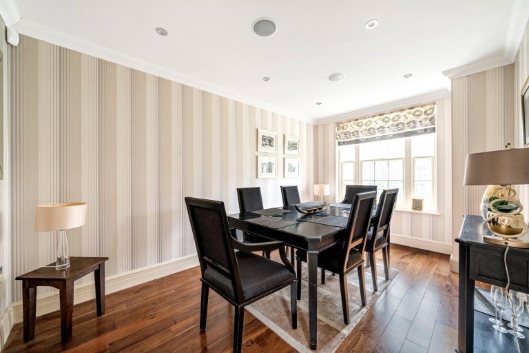 Images for Warrenhurst Gardens, Weybridge, Surrey