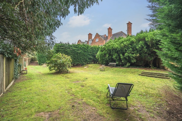 Images for Oatlands Chase, Weybridge, Surrey