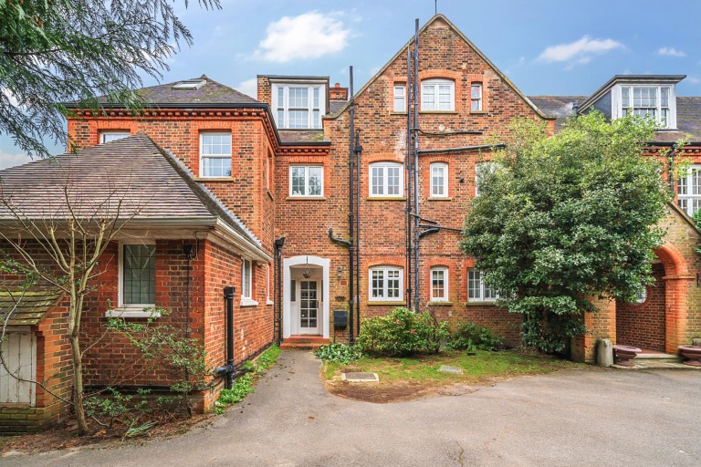 Images for Oatlands Chase, Weybridge, Surrey