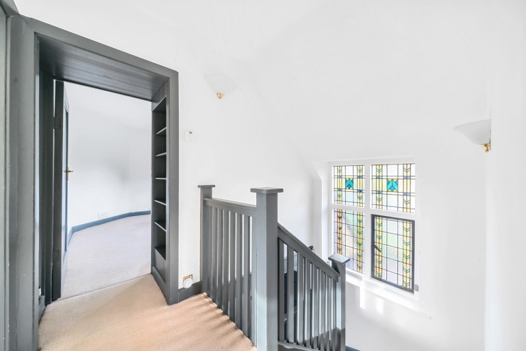 Images for Oakfield Glade, Weybridge, Surrey