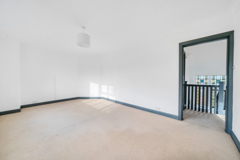 Images for Oakfield Glade, Weybridge, Surrey