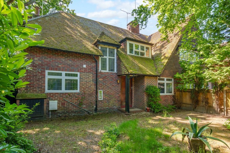 Images for Oakfield Glade, Weybridge, Surrey