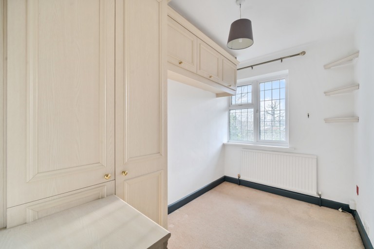 Images for Oakfield Glade, Weybridge, Surrey