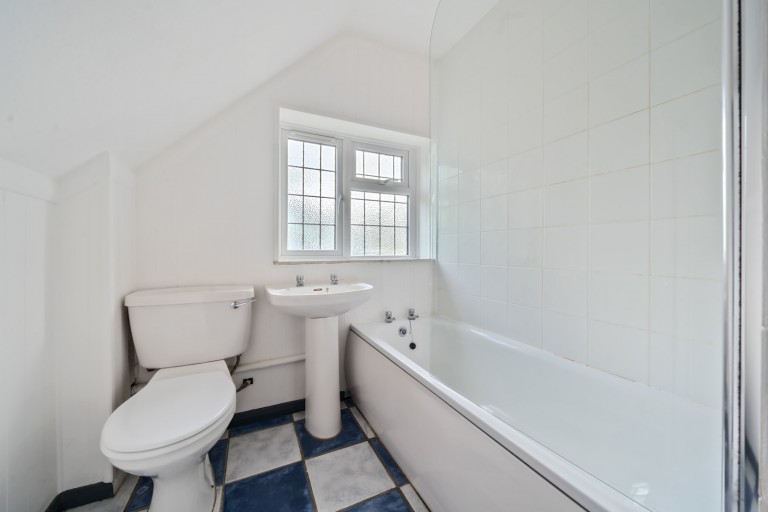 Images for Oakfield Glade, Weybridge, Surrey