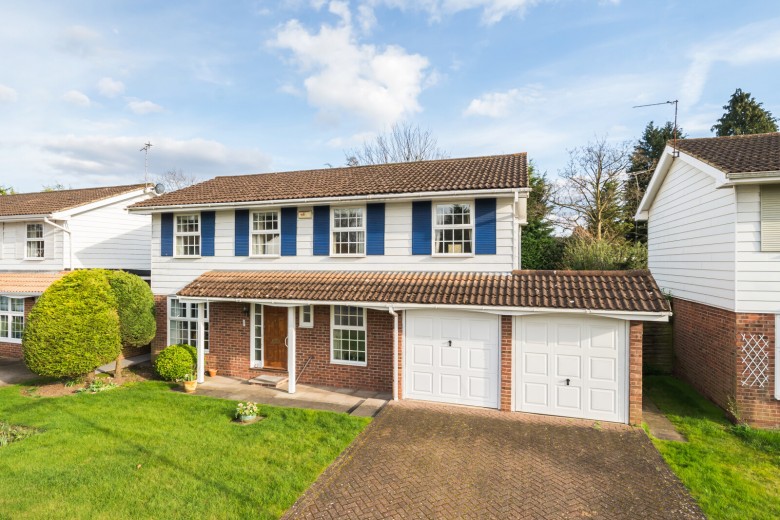 Click the photo for more details of Pennington Drive, Weybridge, KT13