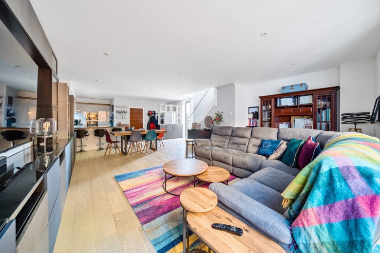 Click the photo for more details of Elmgrove Road, Weybridge, KT13