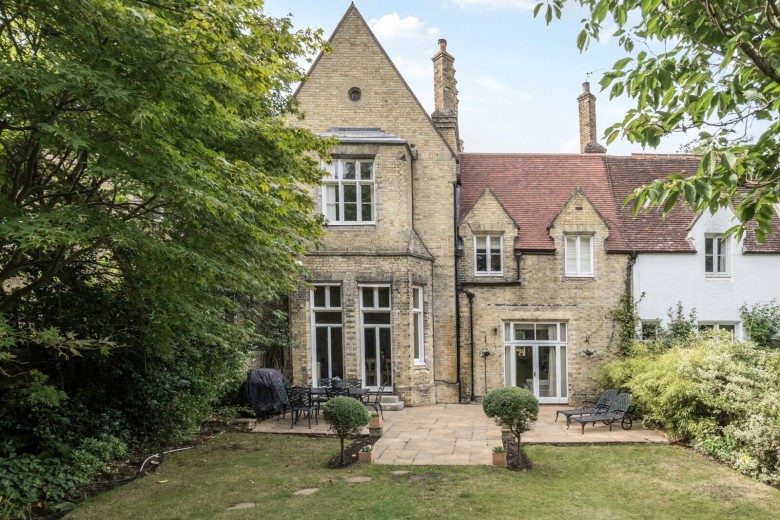 Click the photo for more details of Brooklands Road, Weybridge, Surrey