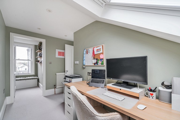 Images for Cedar Road, Weybridge, Surrey