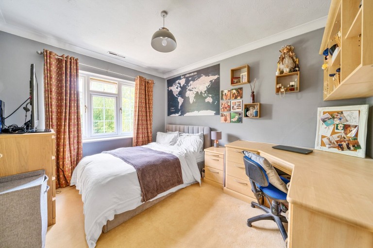 Images for Drynham Park, Weybridge, Surrey