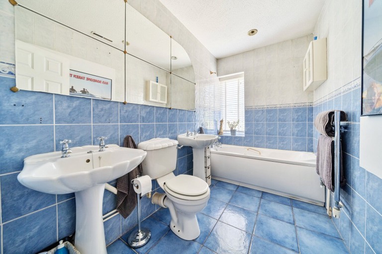 Images for Drynham Park, Weybridge, Surrey