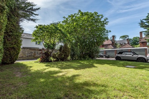 Click the photo for more details of Pyrcroft Lane, 39 Pyrcroft Lane, Weybridge, Surrey